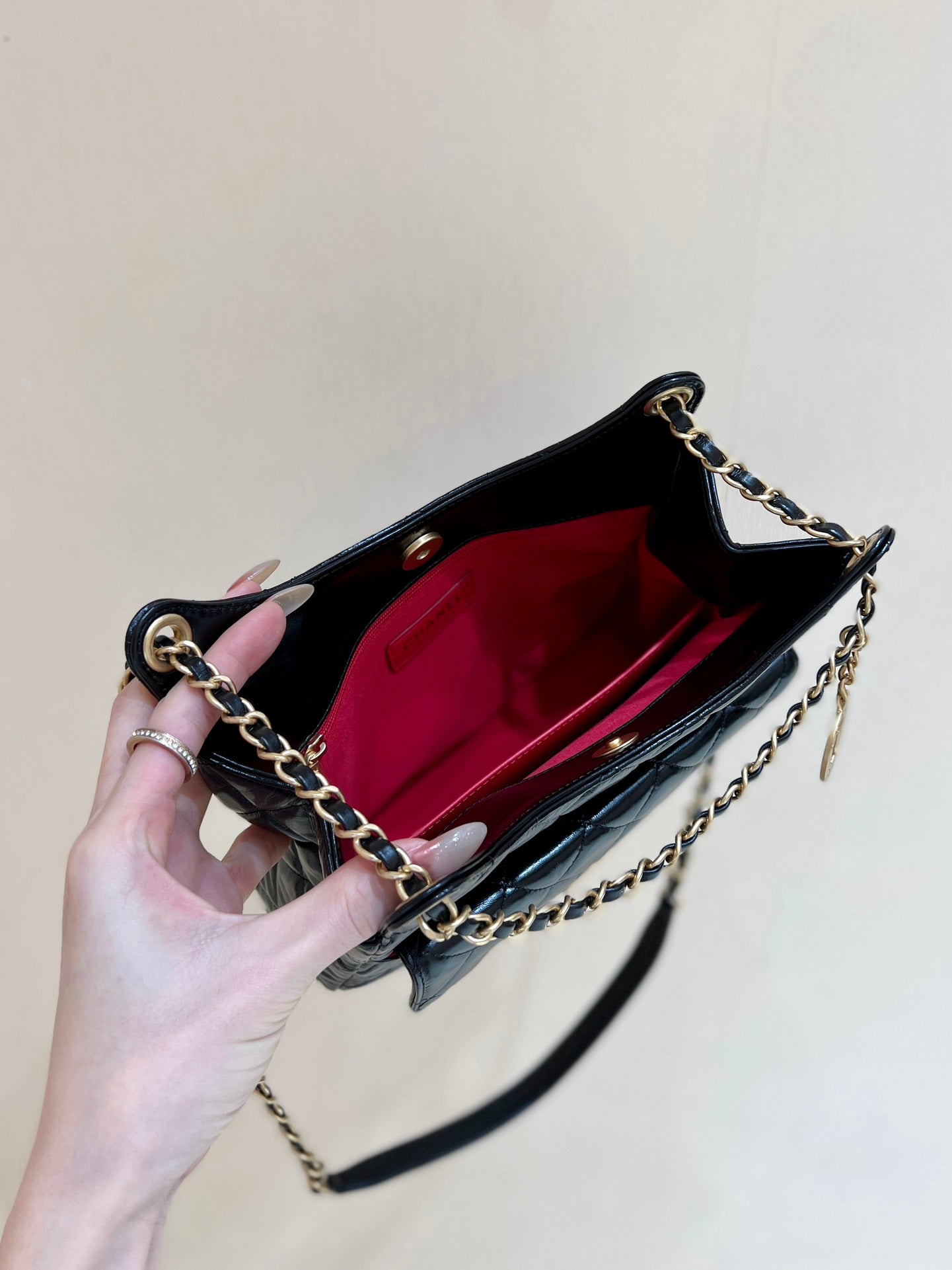 小香家-Chanel Hobo 23c早春款 油蠟皮黑色 大號