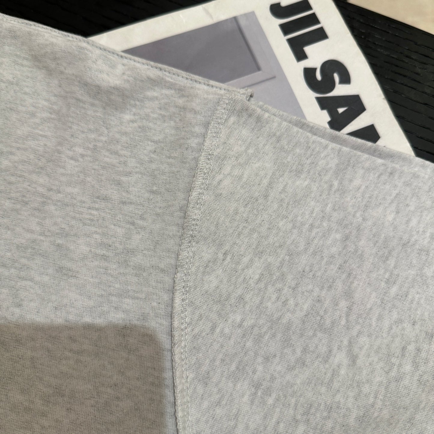 巴黎世-2404 字母刺繡寬鬆休閒圓領短袖TEE 男女同款