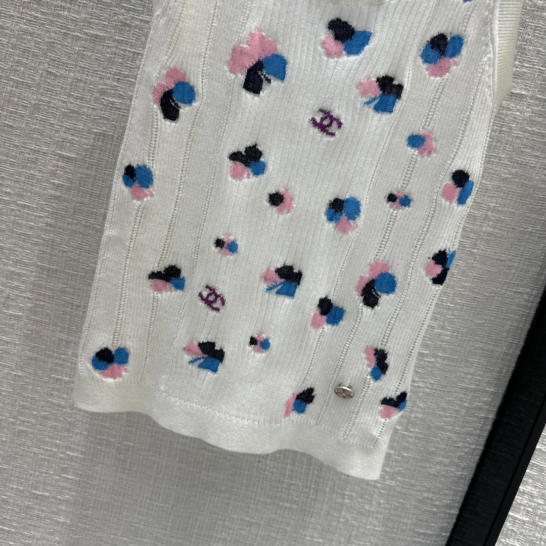 小香家-2403 鏤空坑條針織背心 白色