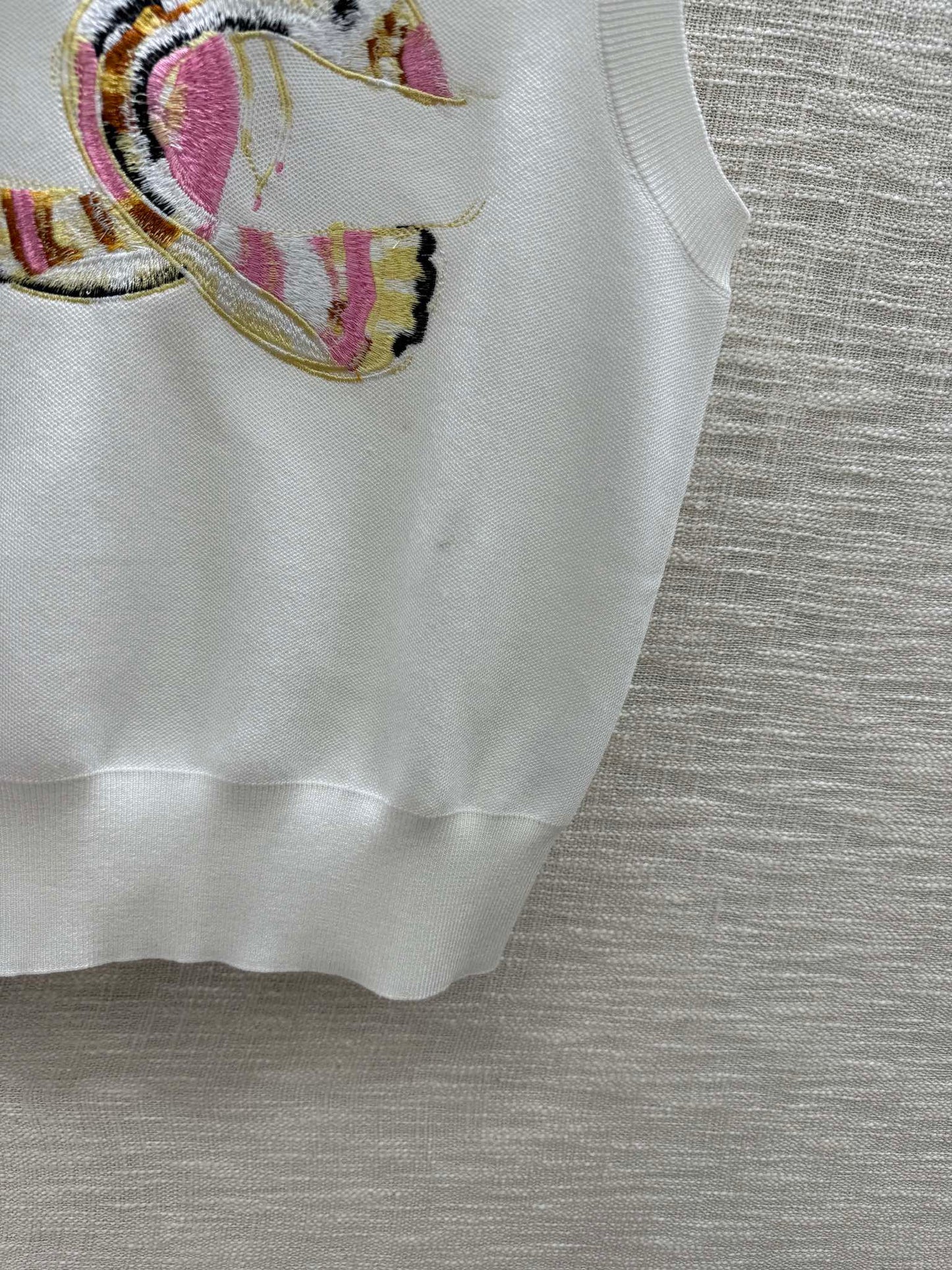 小香家-2403 刺繡針織背心 白色