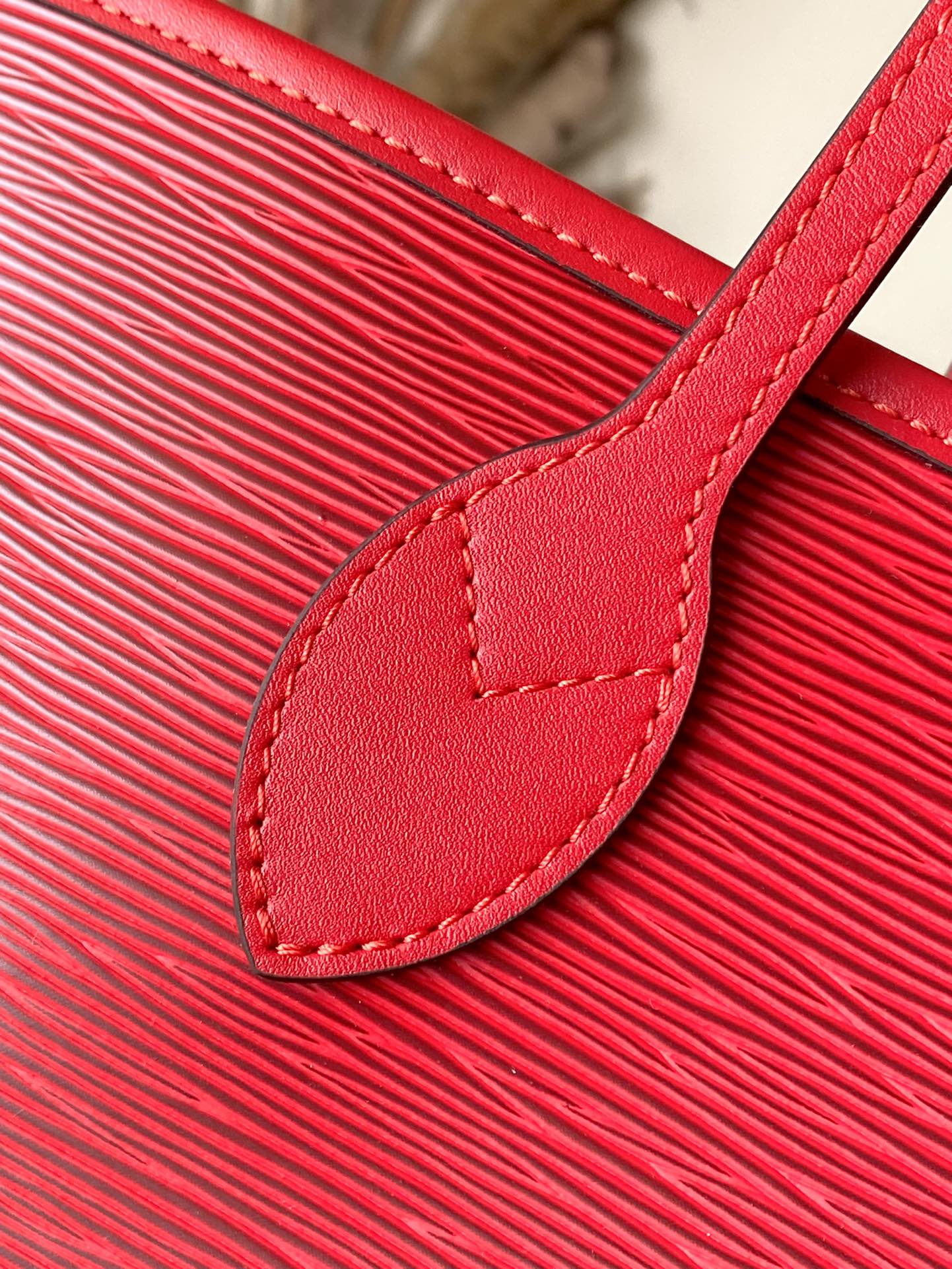 路L家-M12195 Neverfull MM手挽袋 紅色