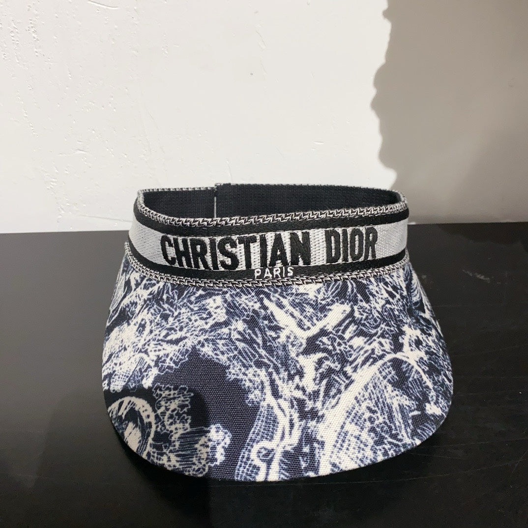 迪D家-爆款刺繡遮陽帽 黑字母