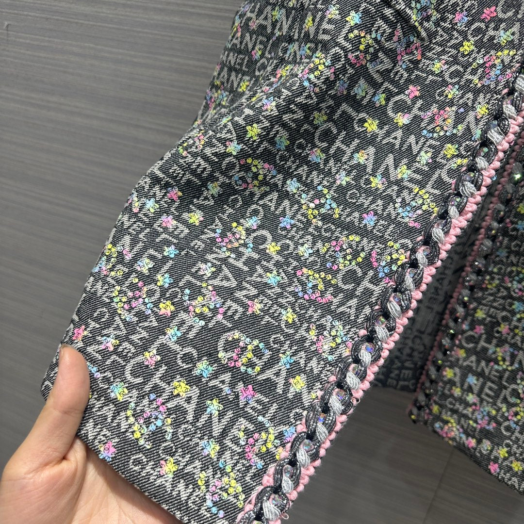 小香家-2403 春夏新品重工色織提花字母燙珠馬甲