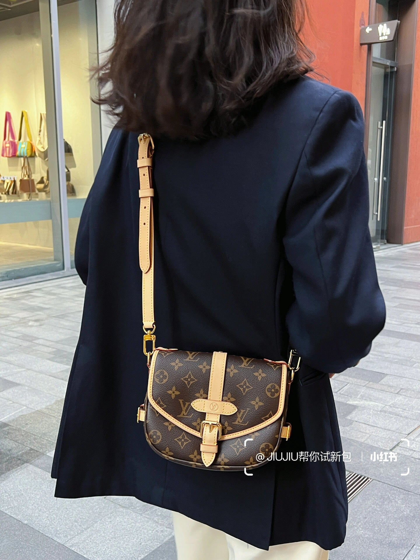 M46740 路L家-Saumur BB 手提斜肩包