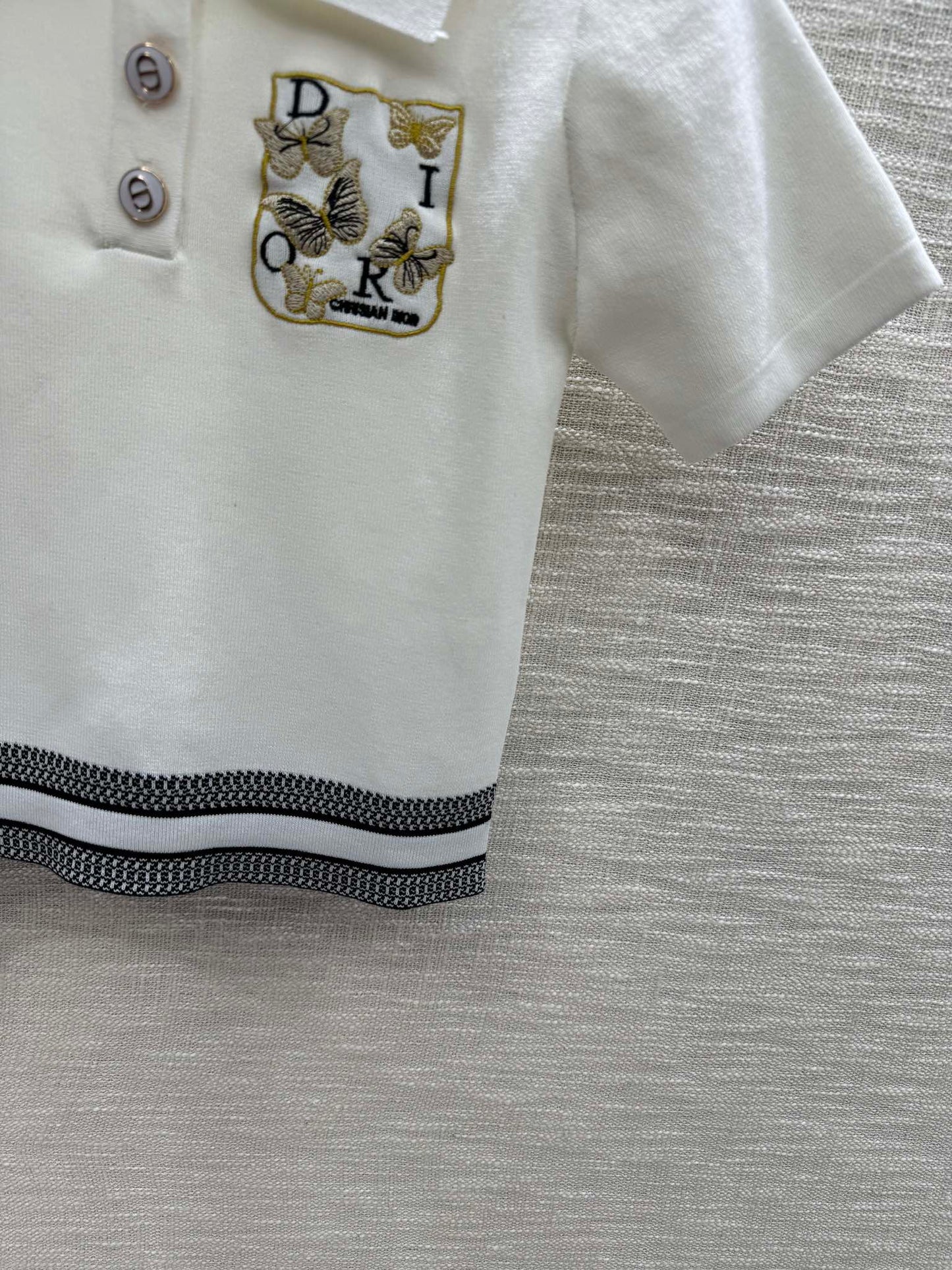迪D家-2403 刺繡蝴蝶polo領針織短袖 白色