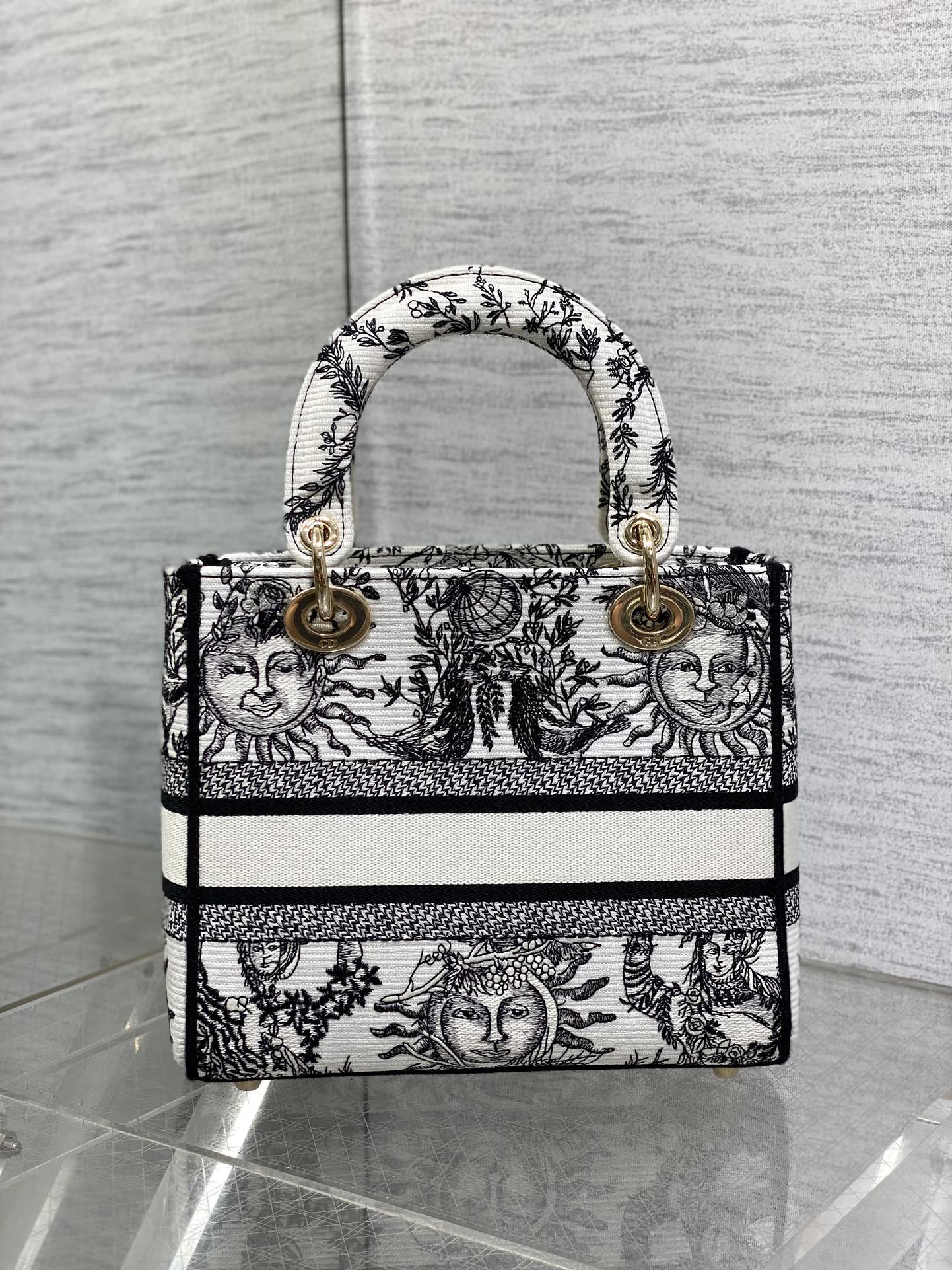 迪D家-2024春夏系列 Lady 刺繡四季太陽系列 黑白色 24CM