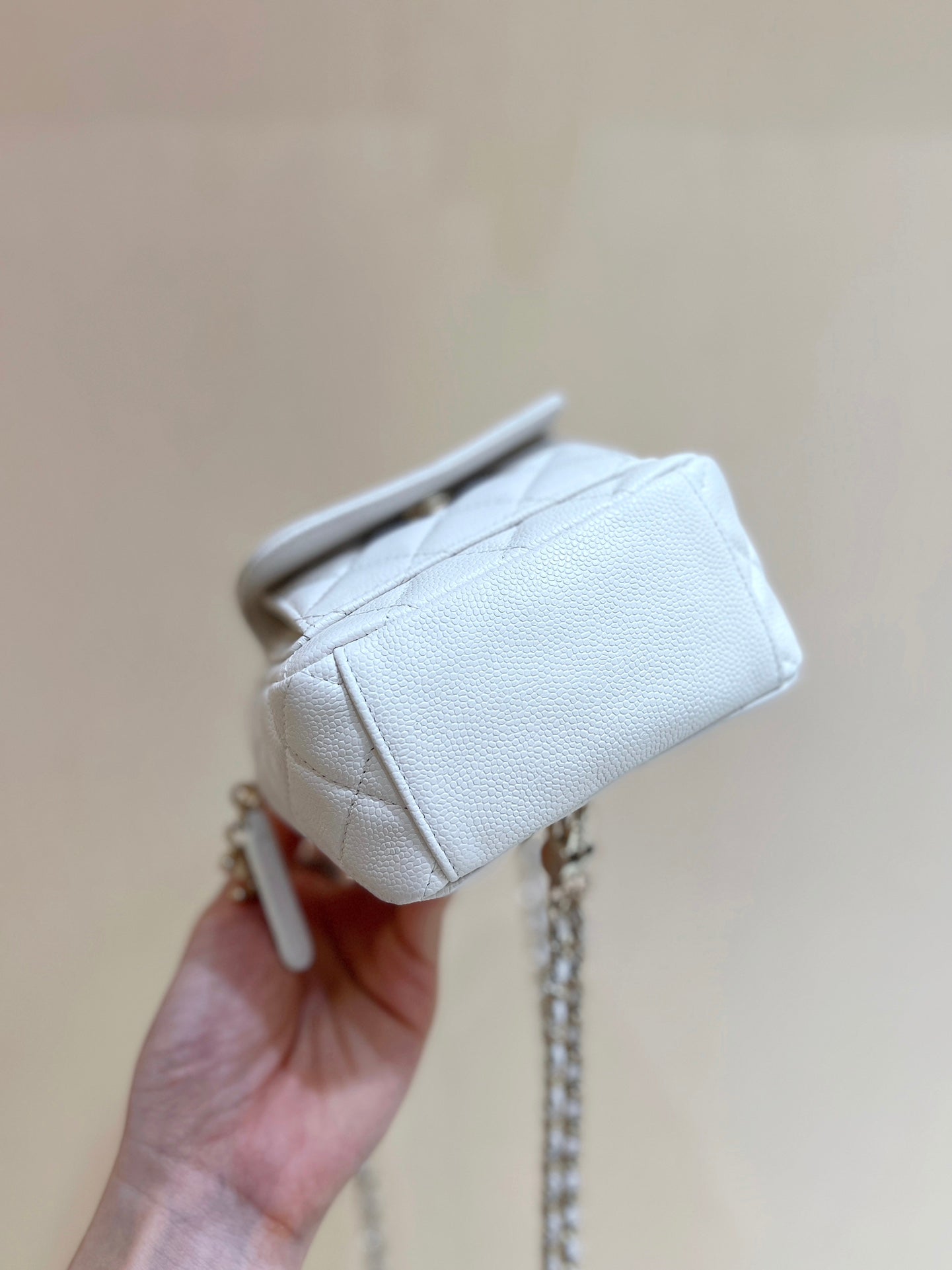 熱銷款 小香家-Chanel 24c 新款原版 迷你雙肩包 白色