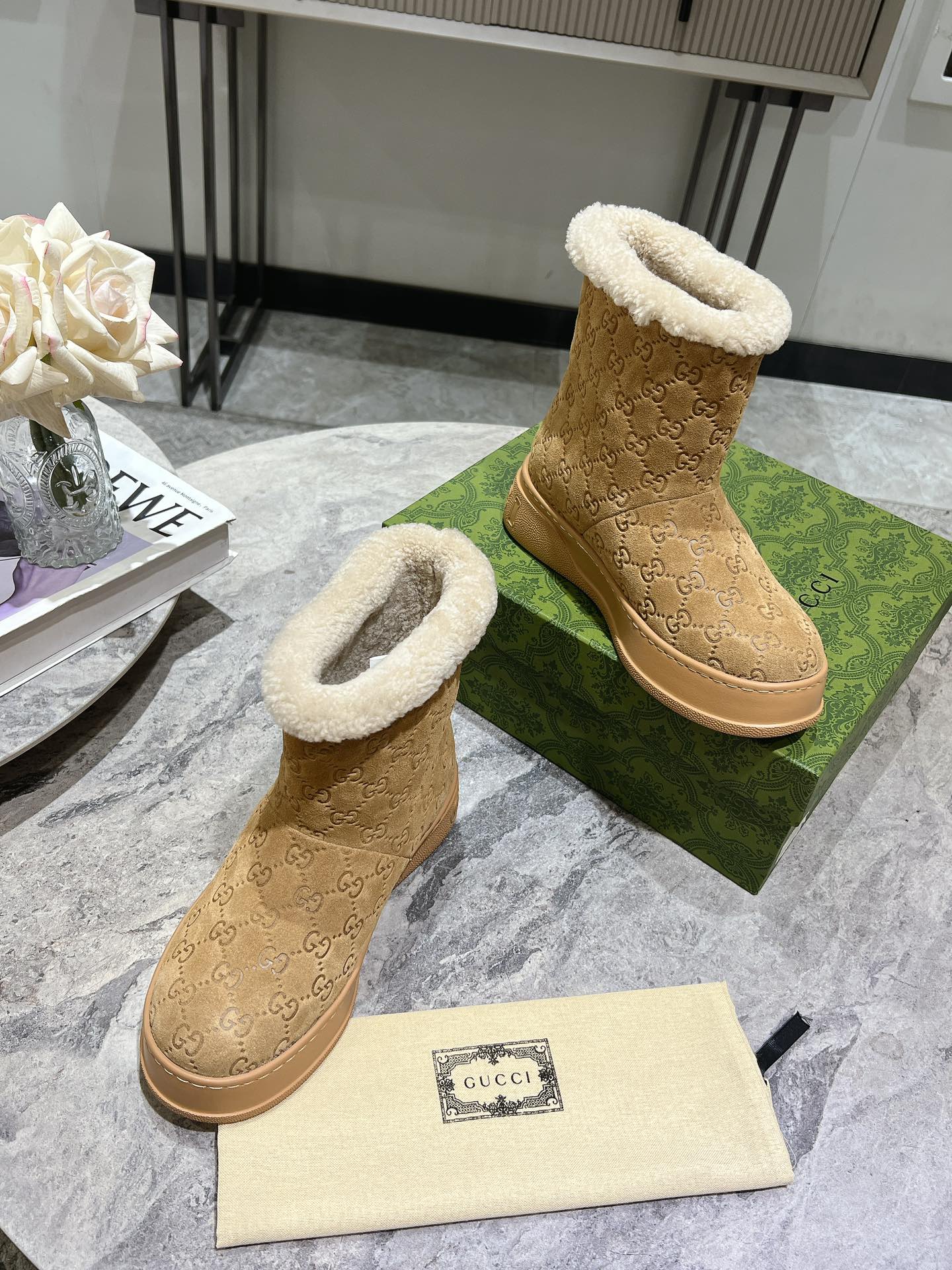 古G家-2024羊毛雪地靴 咖啡色