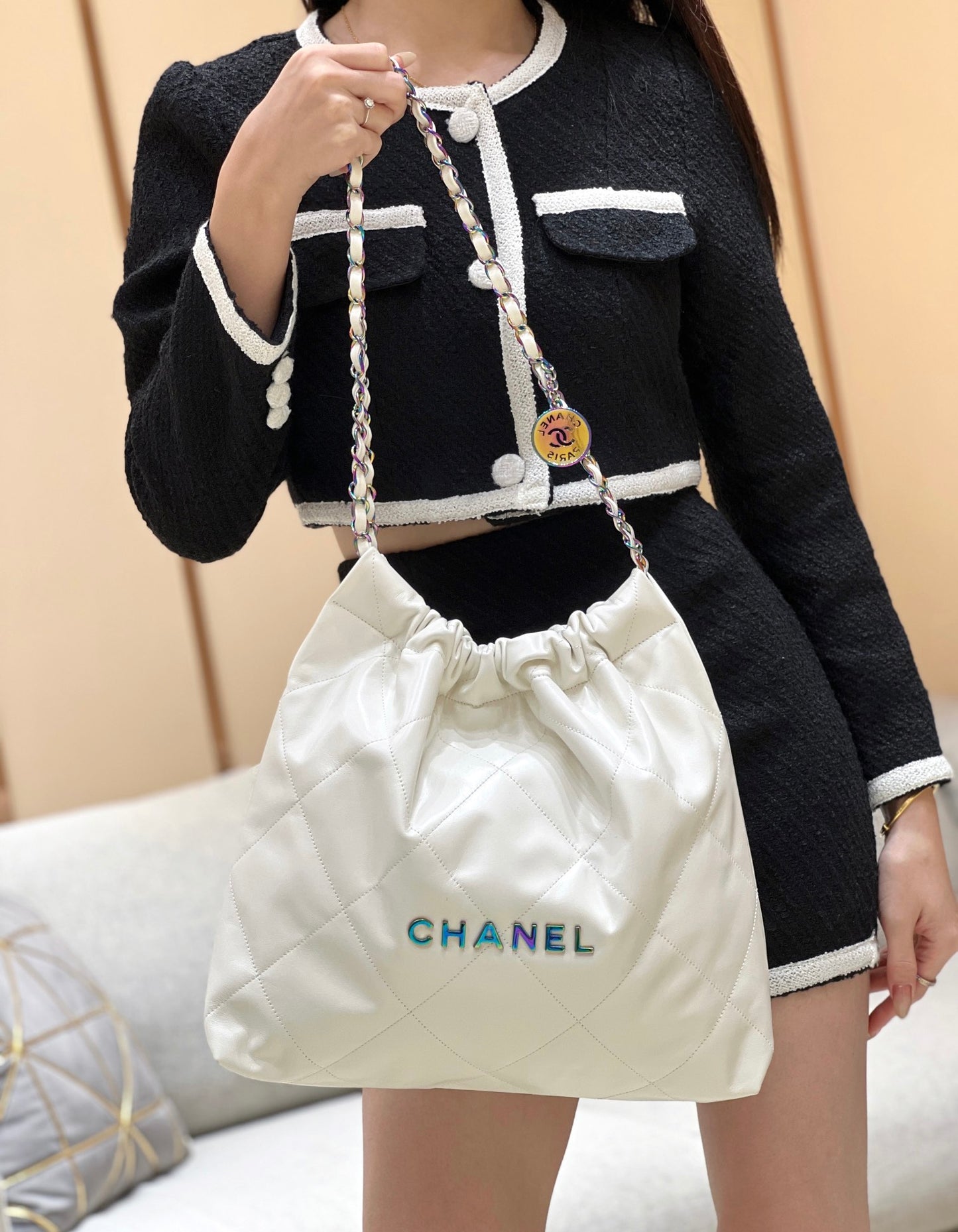 小香風-早春新款Chanel 22號手袋 白色大號