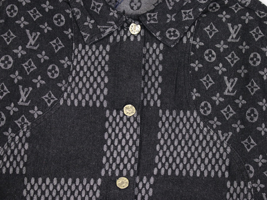 2404059