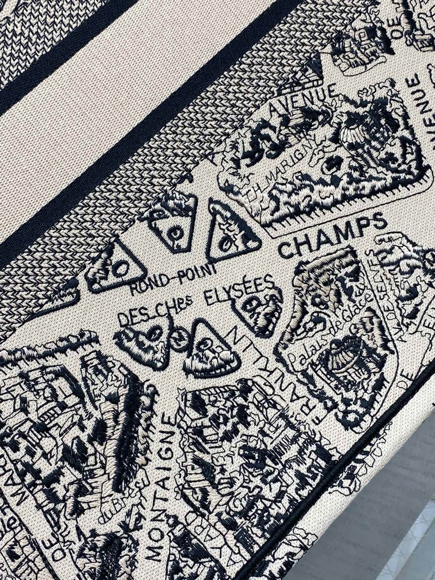 迪D家-Book Tote 2023春夏系列 巴黎地圖刺繡 米白色 大號