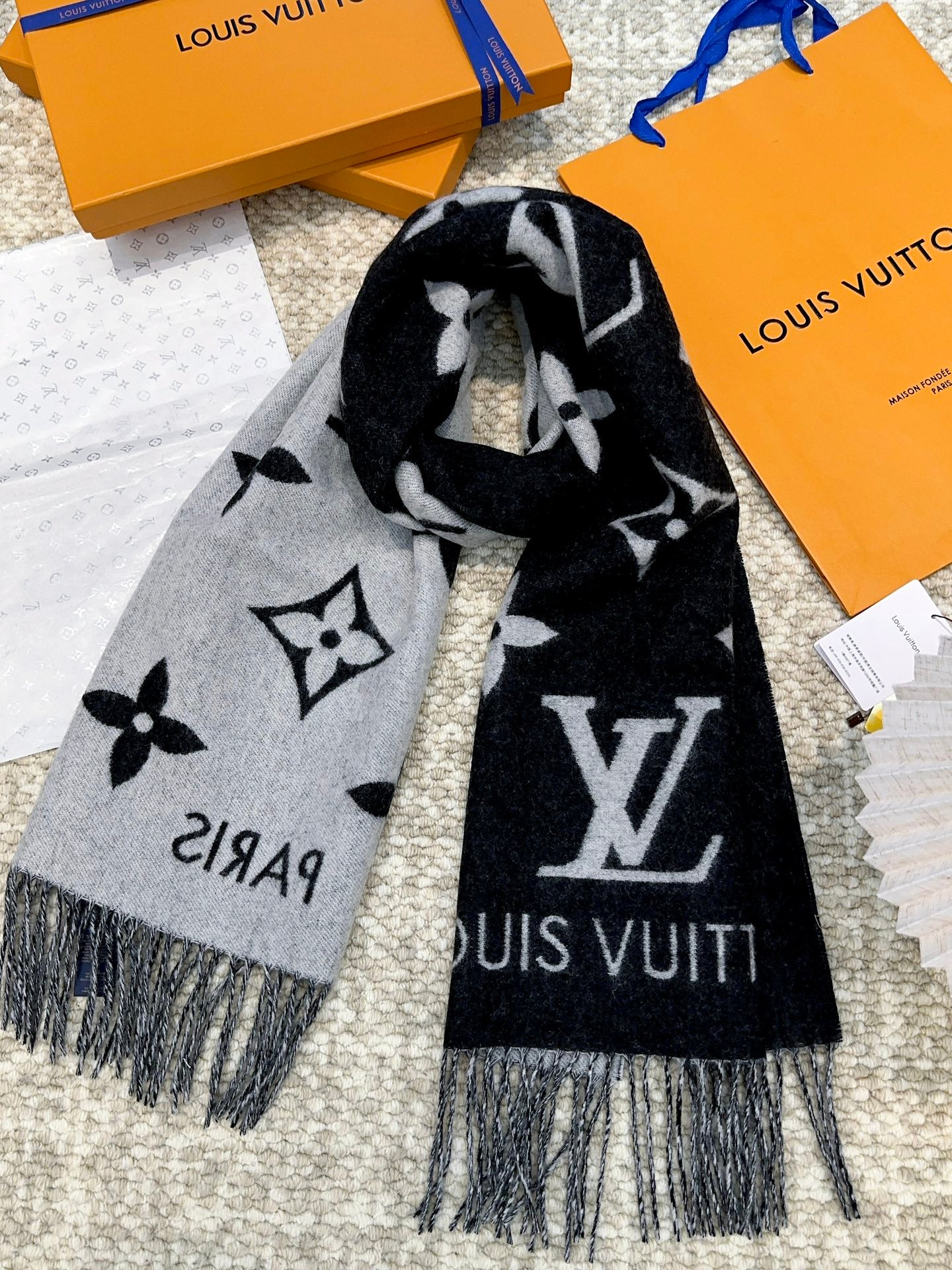 路L家-2024經典logo花紋圍巾 黑灰