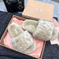 穆M家-2023秋冬新款 蓬鬆柔軟羊毛拖鞋 全毛款 杏色
