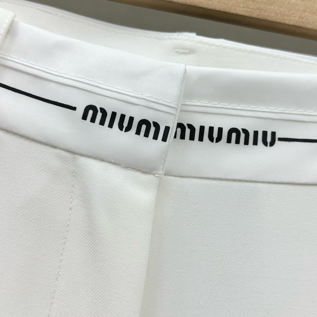 穆Ｍ家-2404 字母提花工藝闊腿褲 白色