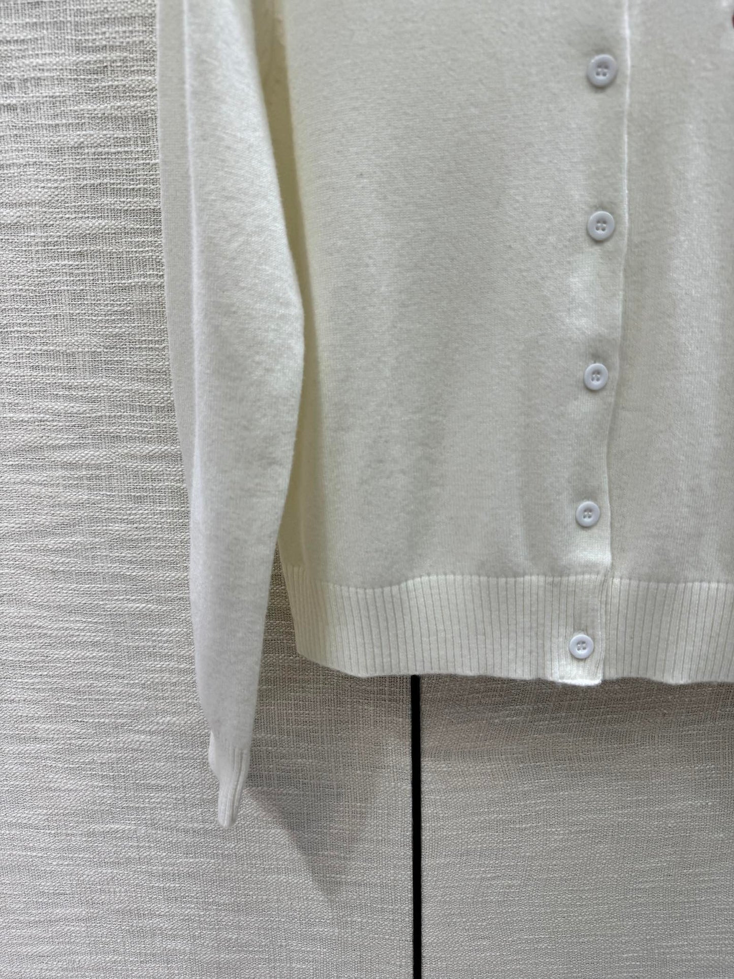 穆M家-2404 愛心刺繡logo針織開襟衫
