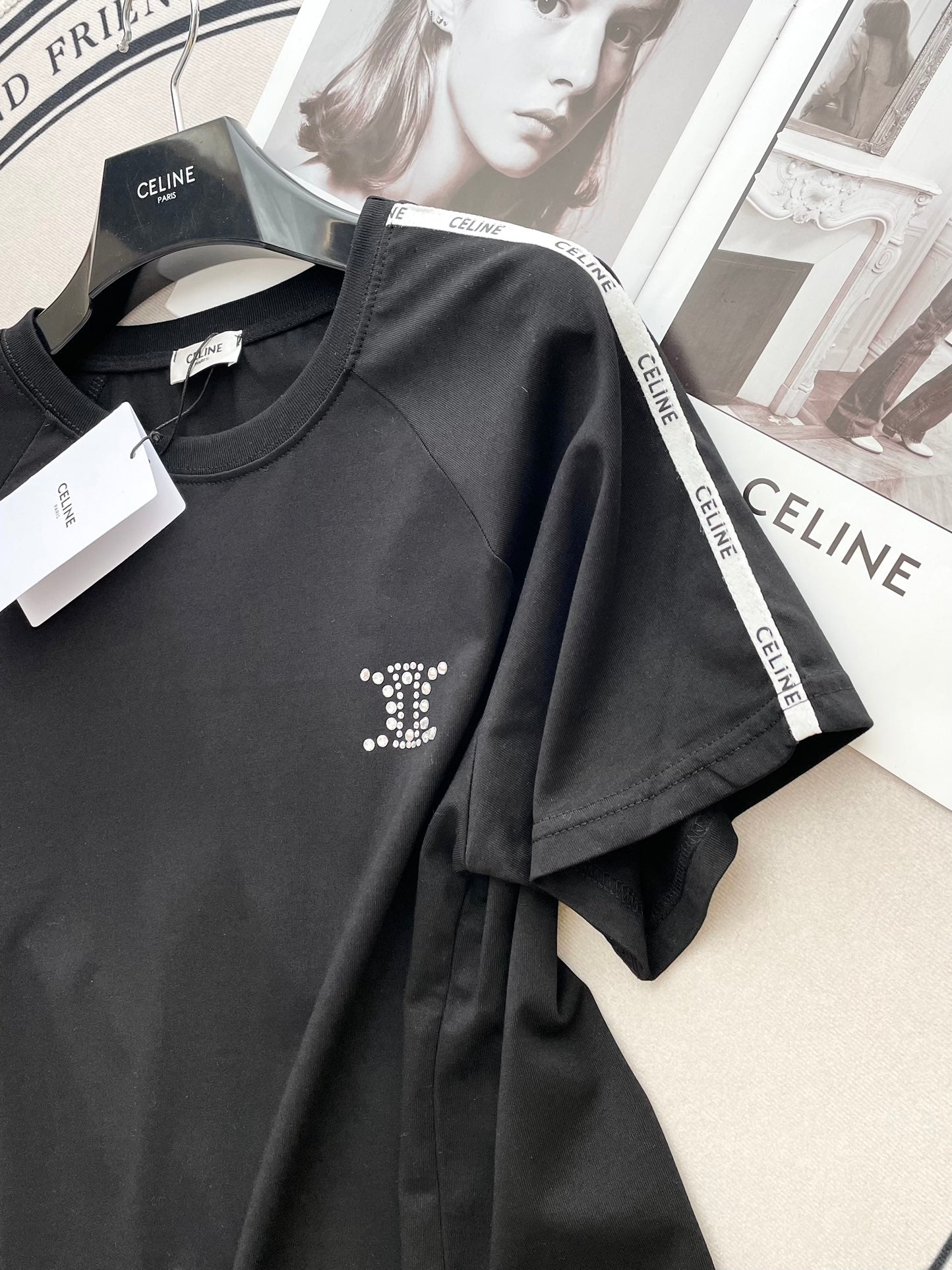 賽C家-2404 燙鑽凱旋門圖案寬鬆短袖Tee 黑色