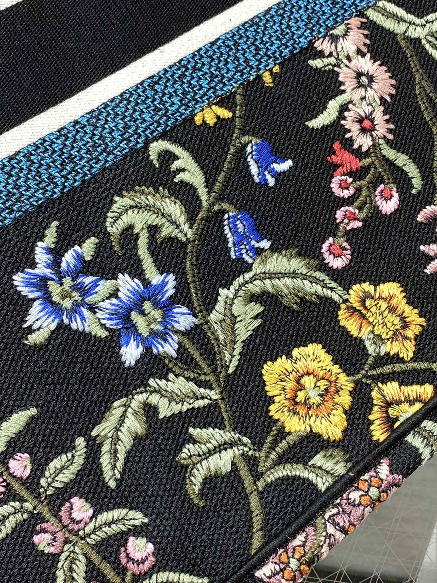 迪D家 Book Tote 刺繡字母黑色 大號41.5cm