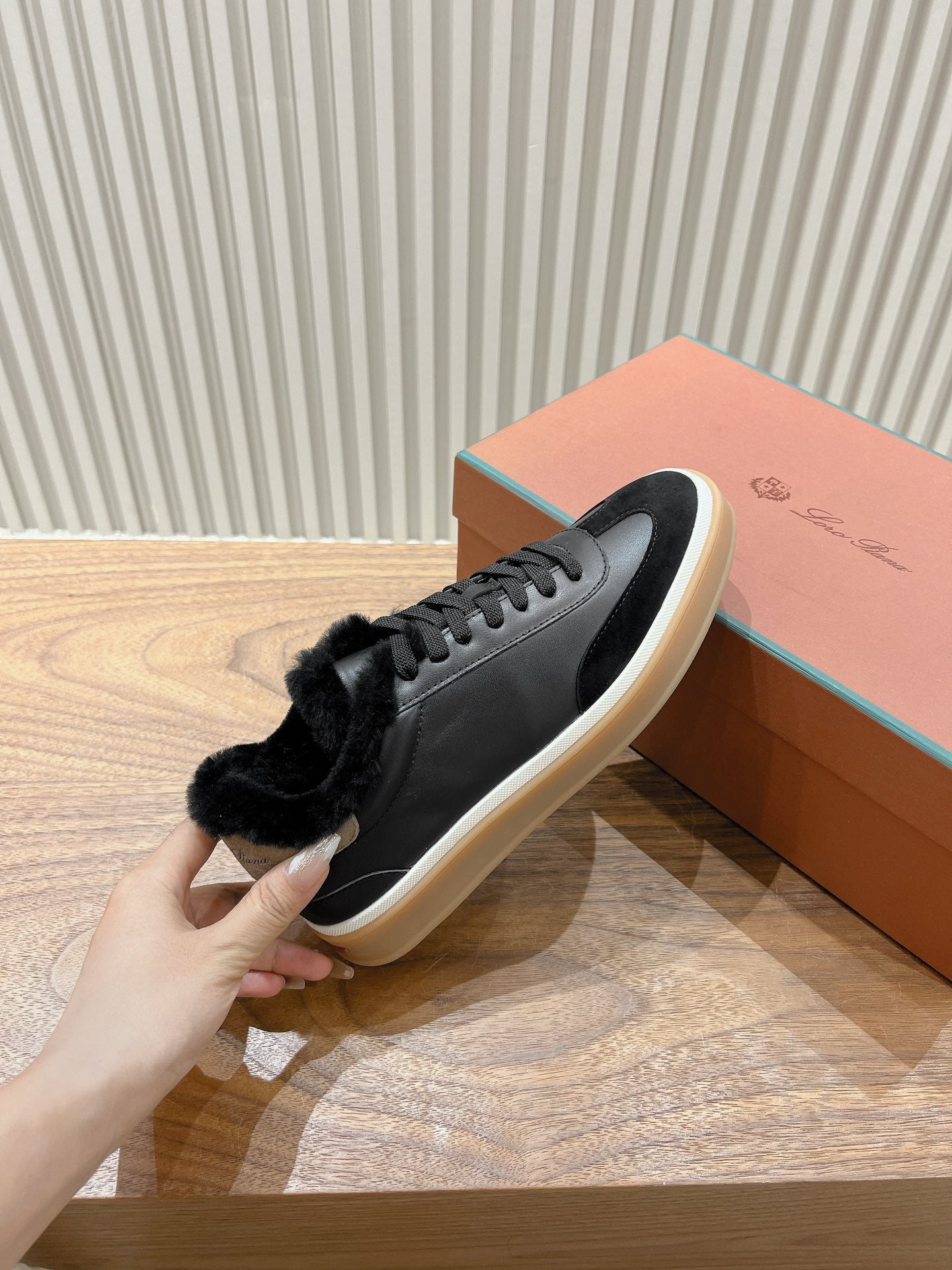 L-Piana-2024 休閒鞋 黑色