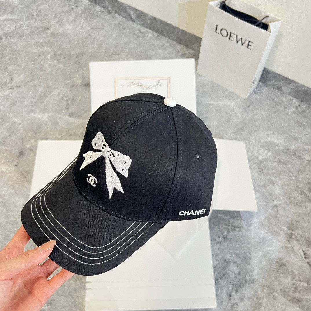 小香家-2024夏季新款重工刺繡蝴蝶結棒球帽 黑色