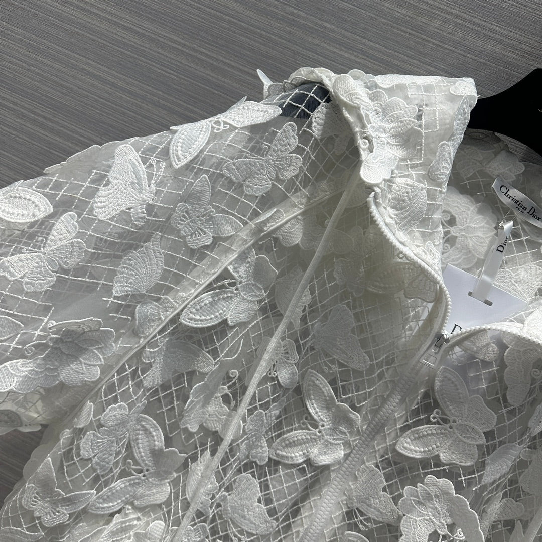 迪D家-2403 24早春度假新品蝴蝶花連帽夾克套裝 白色