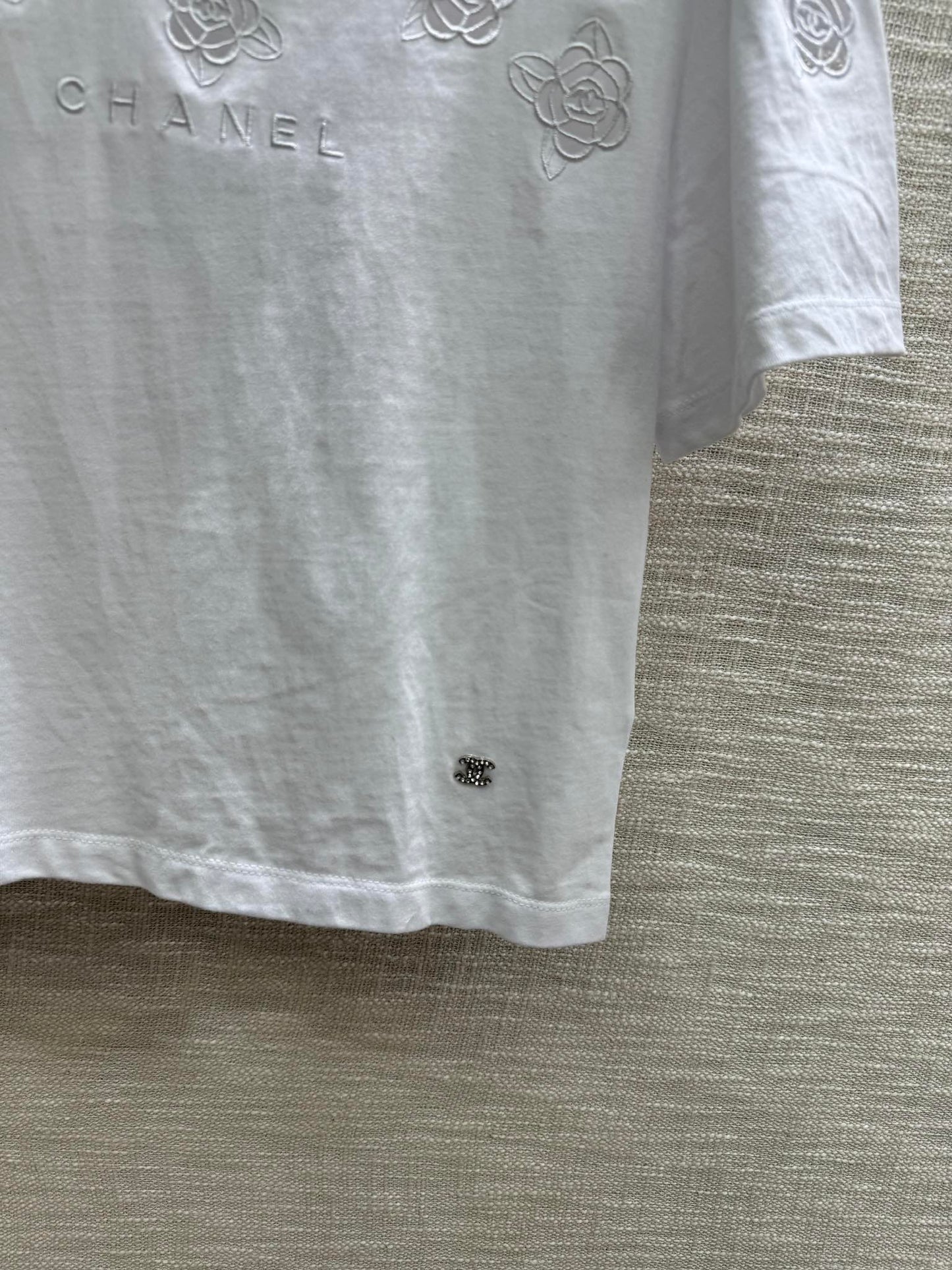 小香家-2403 花朵鏤空TEE 白色