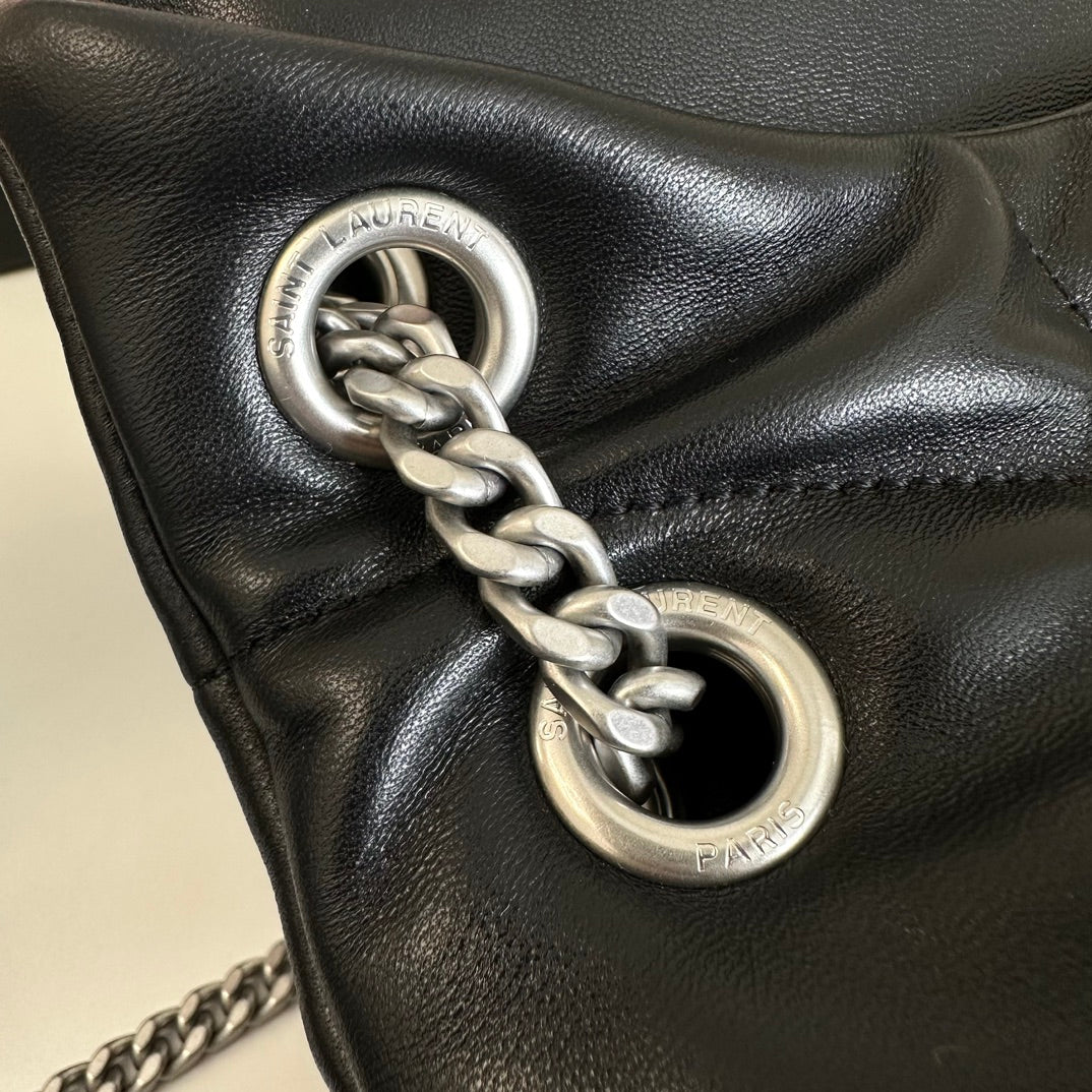 聖Y羅-Loulou Puffer 29cm 絎縫小羊皮雲朵包 黑色銀扣