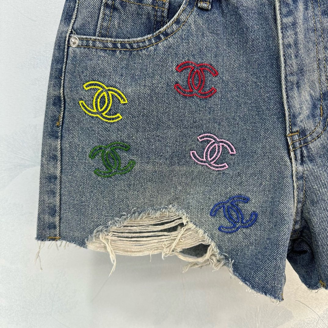 小香家-2403 夏季新款彩色刺繡牛仔磨毛短褲