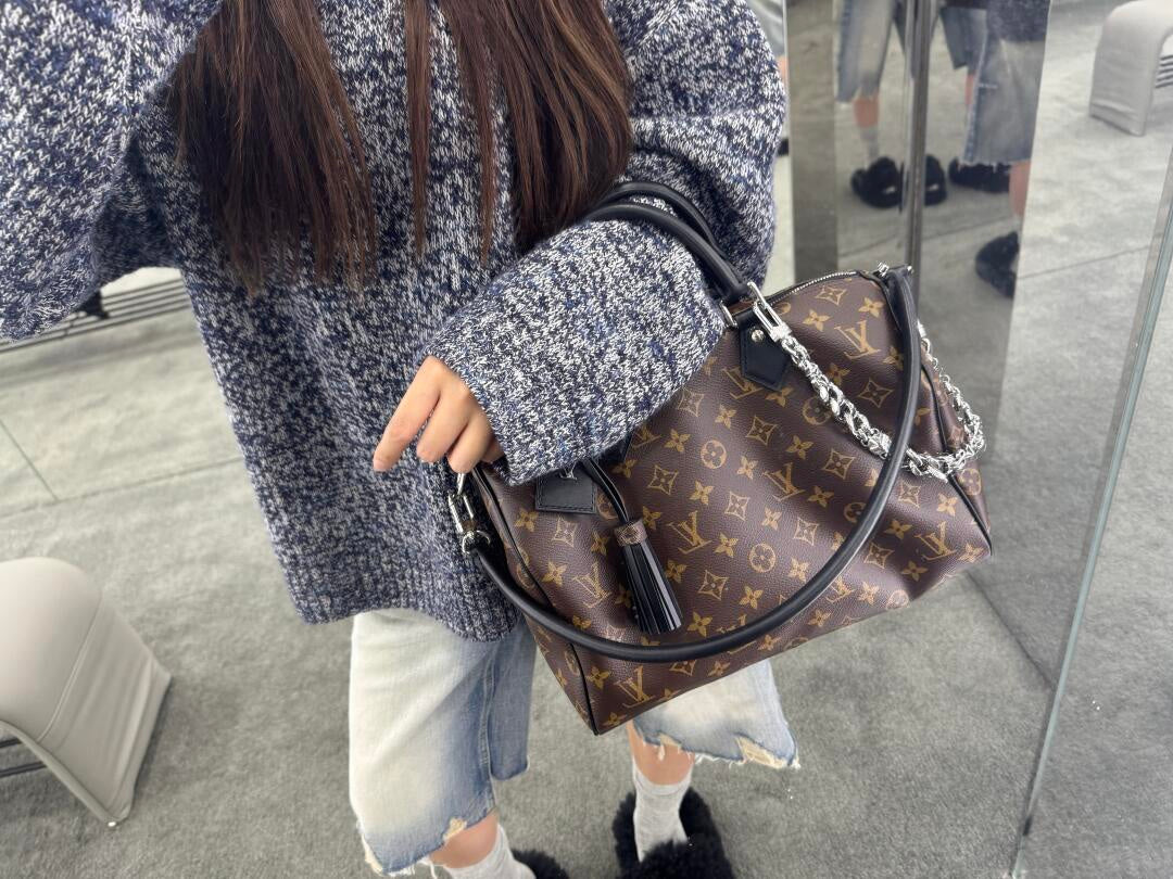 路L家-M12243 𝐒𝐏𝐄𝐄𝐃𝐘 𝐒𝐎𝐅𝐓 𝟑𝟎 𝐃𝐀𝐑𝐊 動態晶片黑手袋 棕色