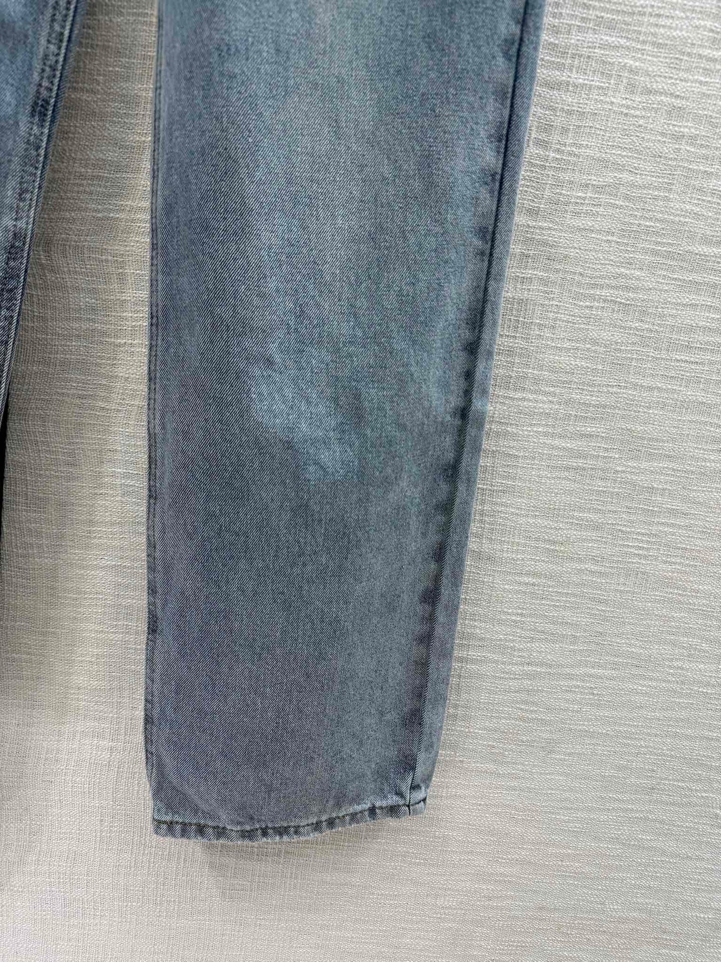 穆Ｍ家-2404 高腰破洞牛仔褲