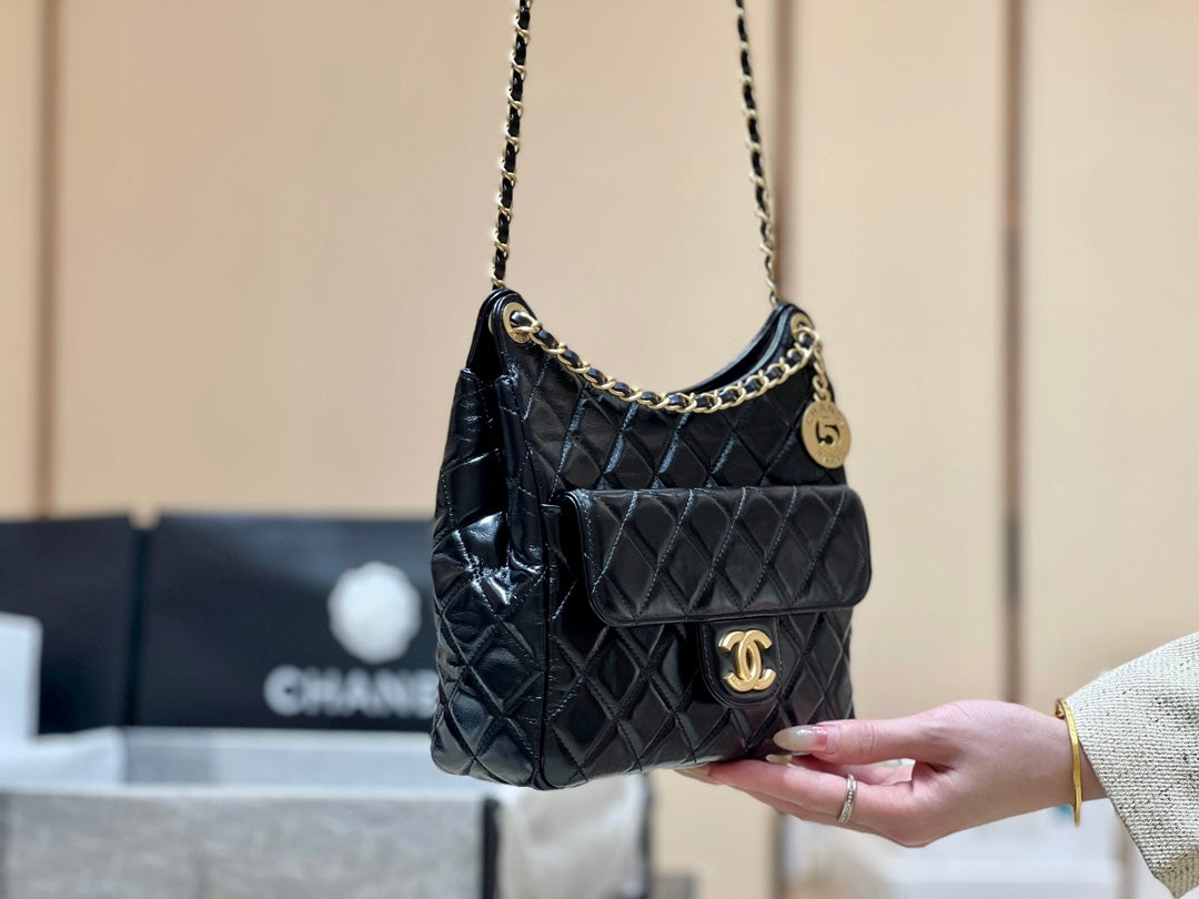 小香家-Chanel Hobo 23c早春款 油蠟皮黑色 大號