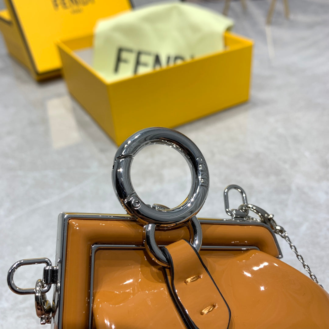 芬F家-First手袋 Mini 漆皮焦糖色