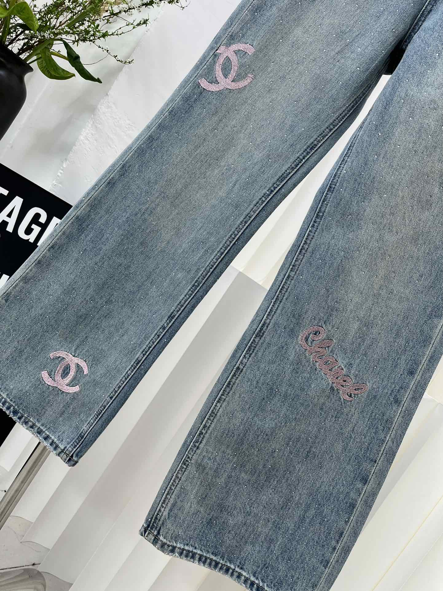小香家-2403 撞色logo刺繡牛仔褲 粉色