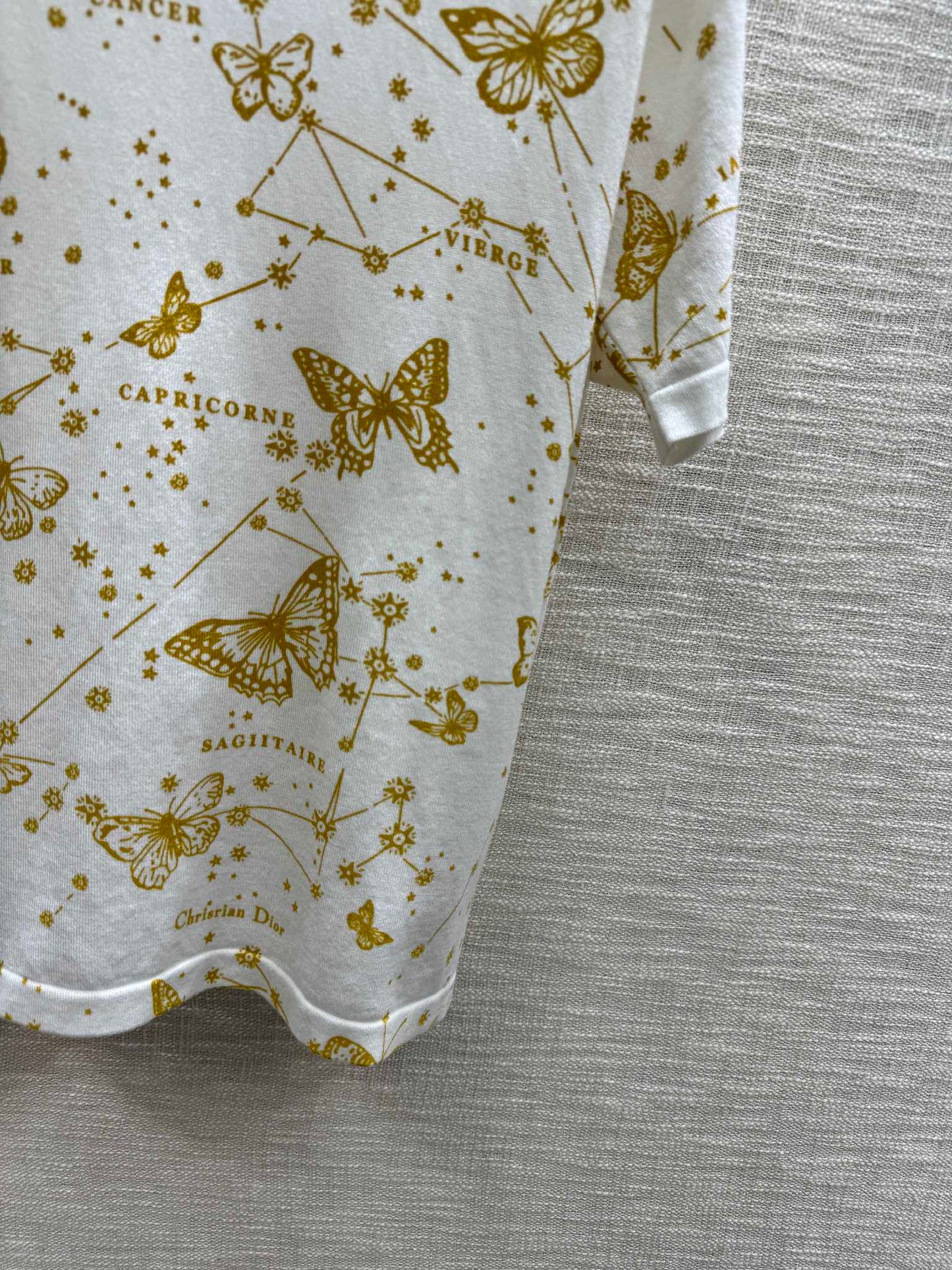 迪D家-2403 蝴蝶圖案圓領短袖TEE