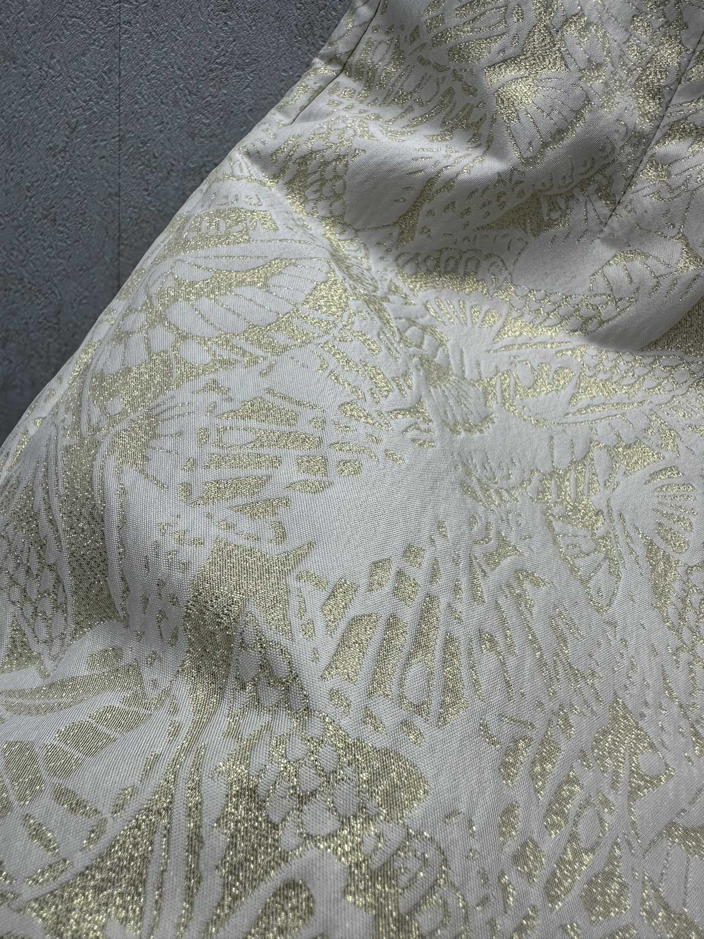 迪D家-2403 24早春新品金絲蝴蝶片褲裙 杏色