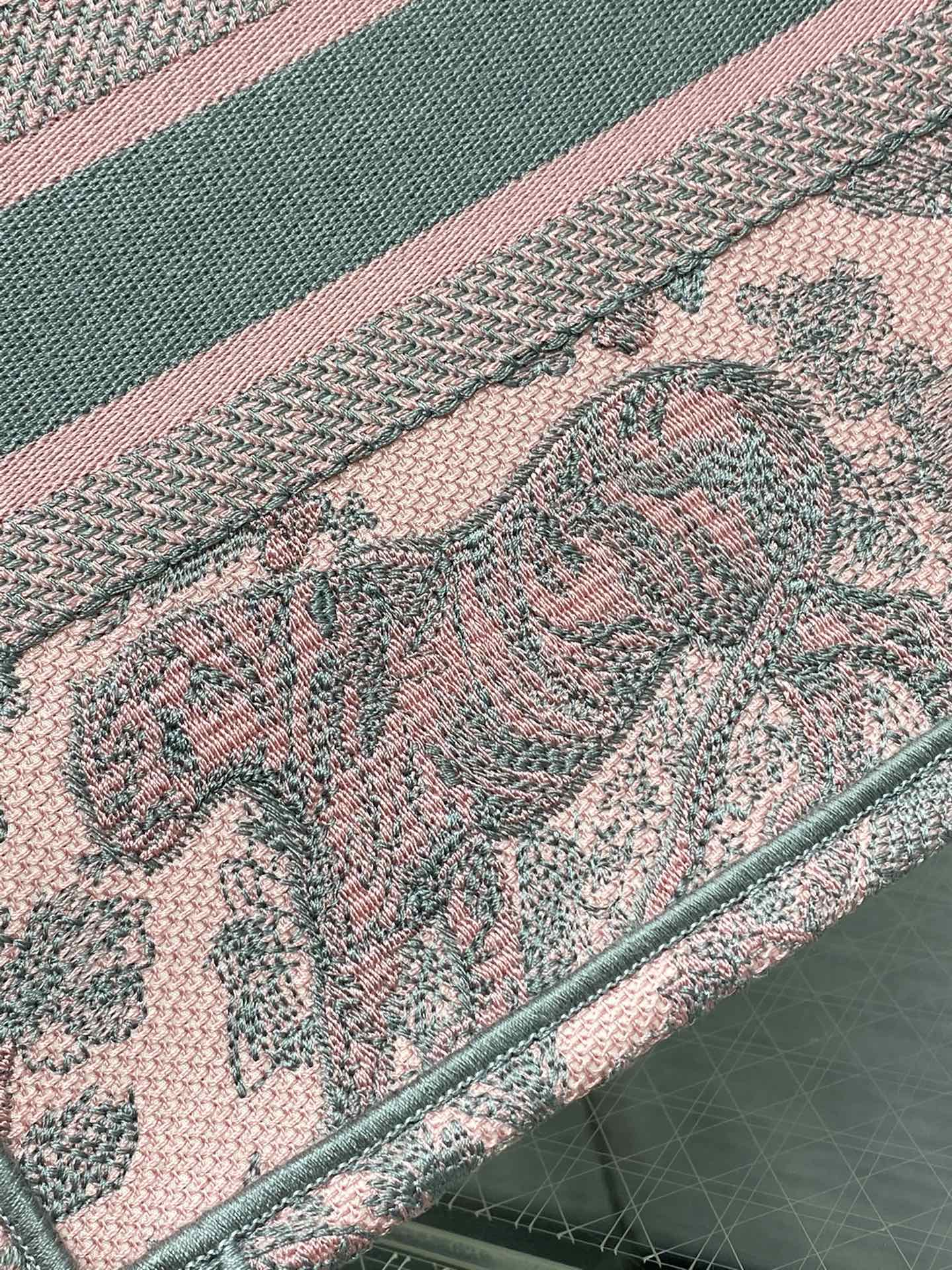 迪D家-Book Tote 2023春夏系列 動物園茹伊灰粉 小號