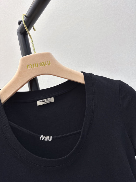 穆M家-2404 春夏最新款純欲風修身U領TEE 黑色