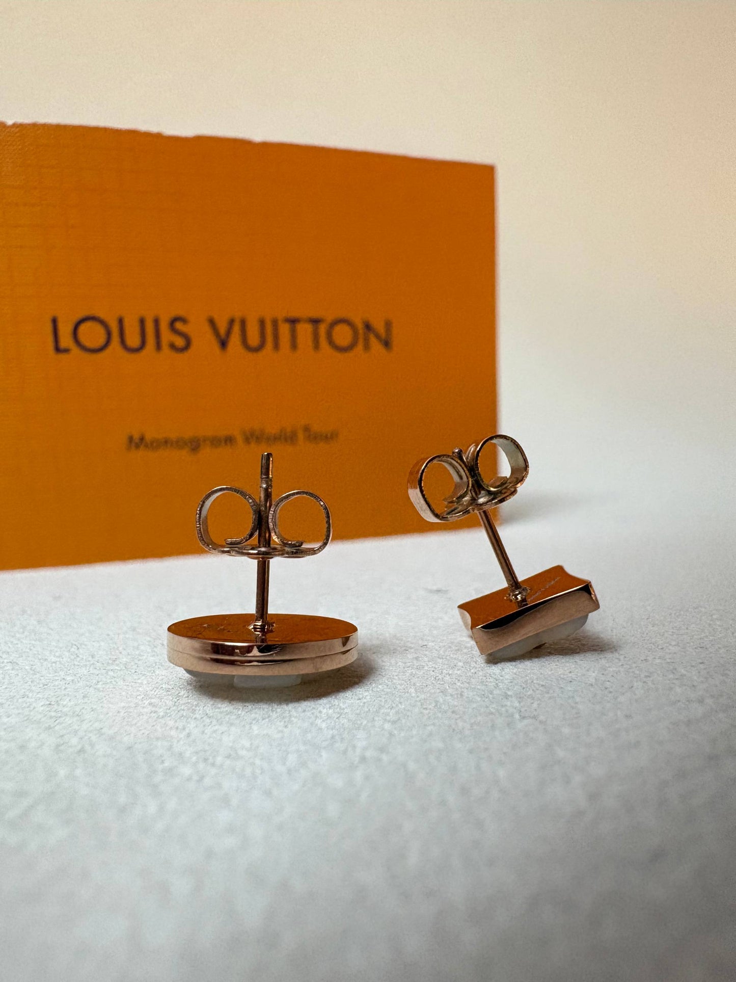路L家-白貝母耳環