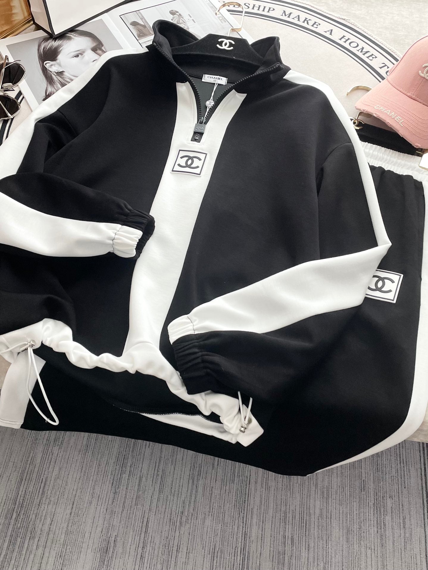 小香家-2403 中古皮牌拼色寬鬆衛衣裙子套裝 黑色