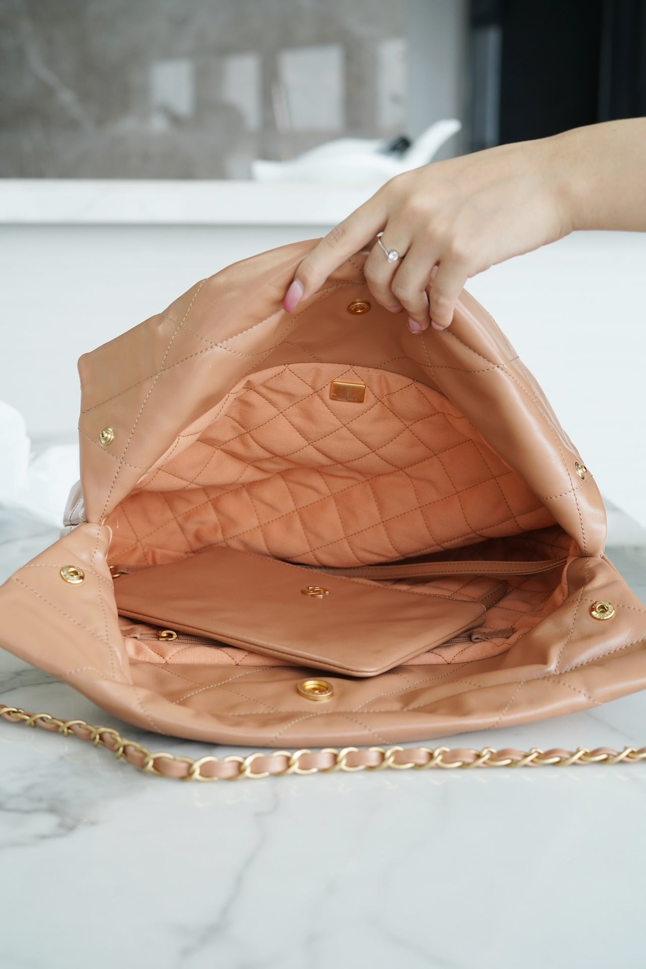 小香家-2023春夏新款 22BAG 中號 杏粉色
