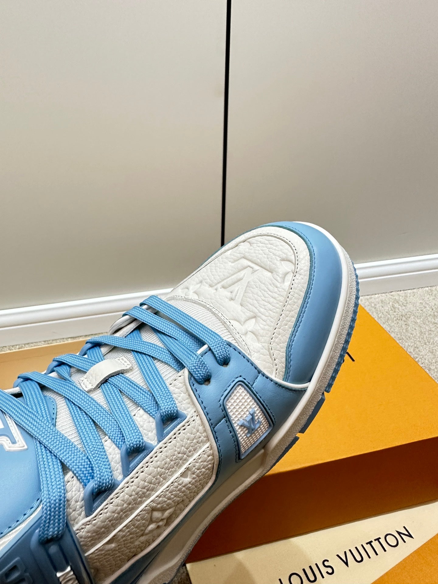 路L家-Trainer 運動鞋 白藍色