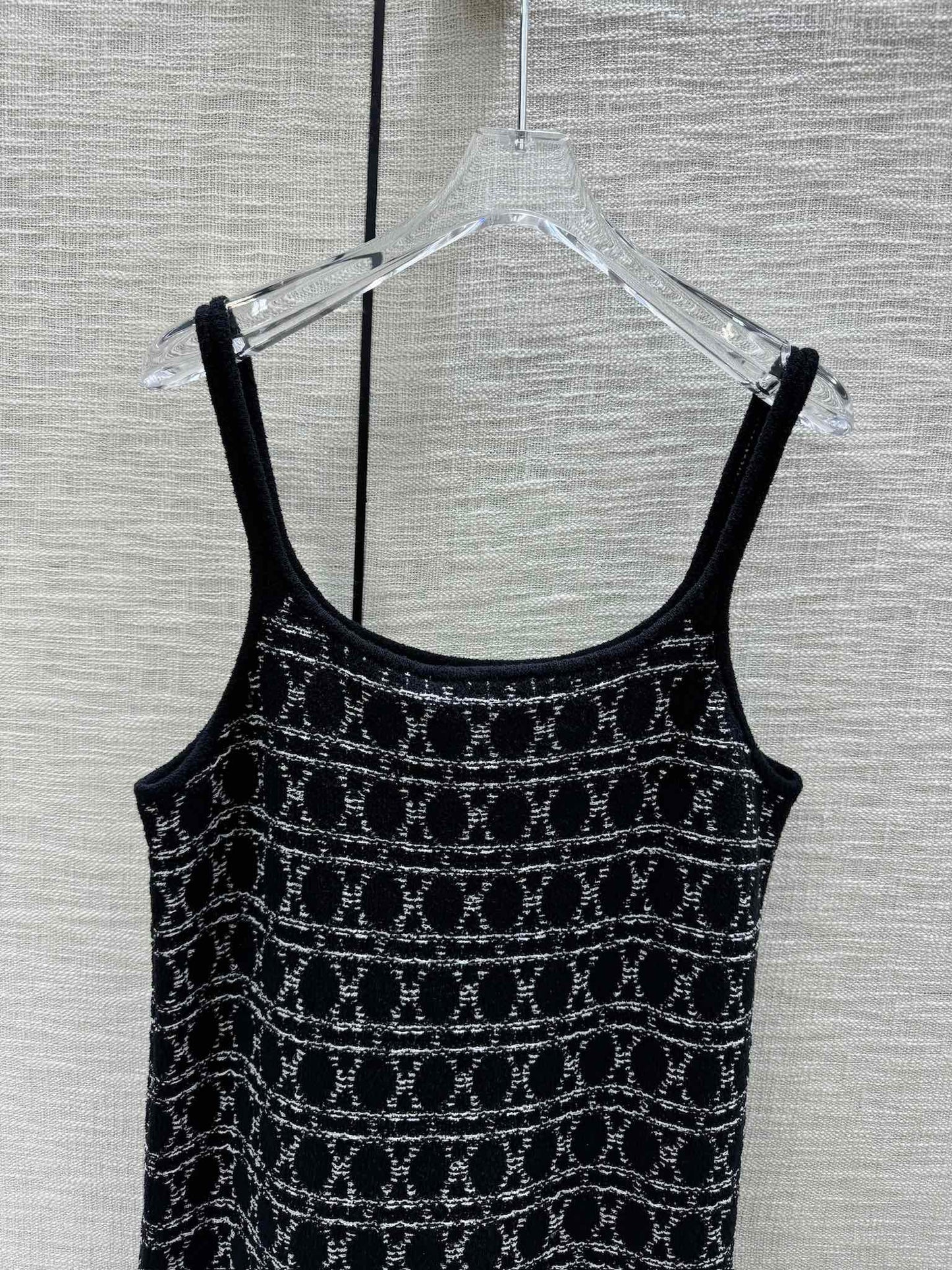 迪D家-2403 24早春最新藤格紋針織吊帶洋裝