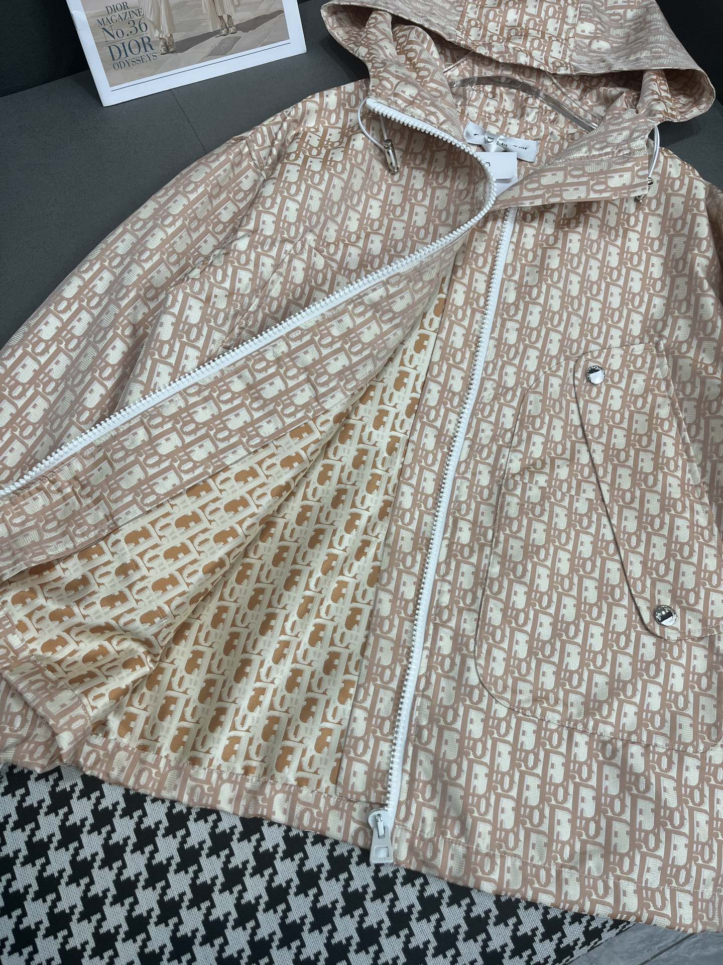迪D家-2403 24SS春夏季新款連帽風衣 橘色