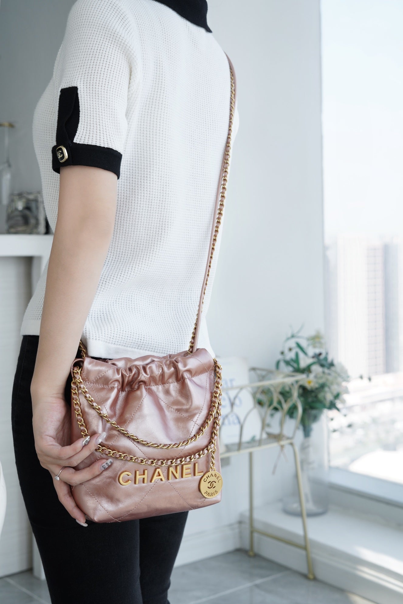 小香家-Chanel 22號小袋 珠光粉