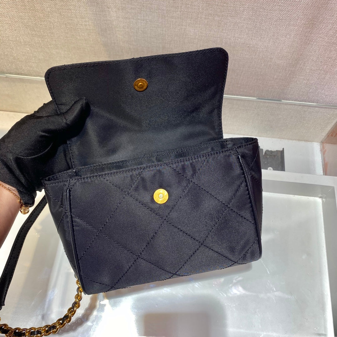 普P家-中古斜背包 黑色小號