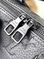M22765 路L家-Keepall Bandouliere 旅行袋 黑色壓花 男款