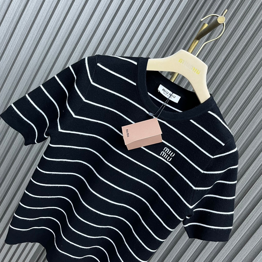 穆M家-2404 24新品上架圓領條紋短袖TEE 黑色