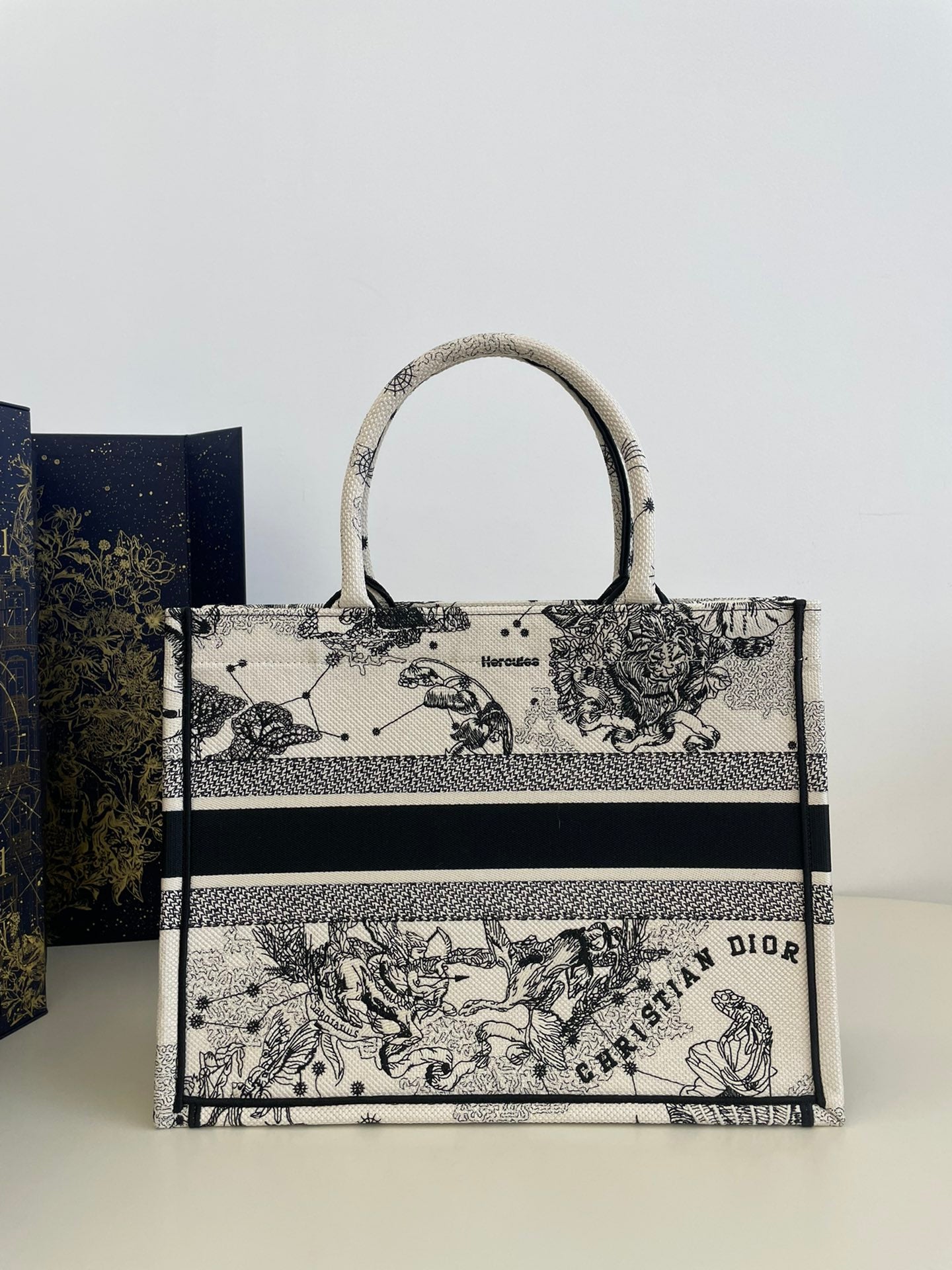 迪D家-2023春夏新款 Tote 星座系列米白色 中號