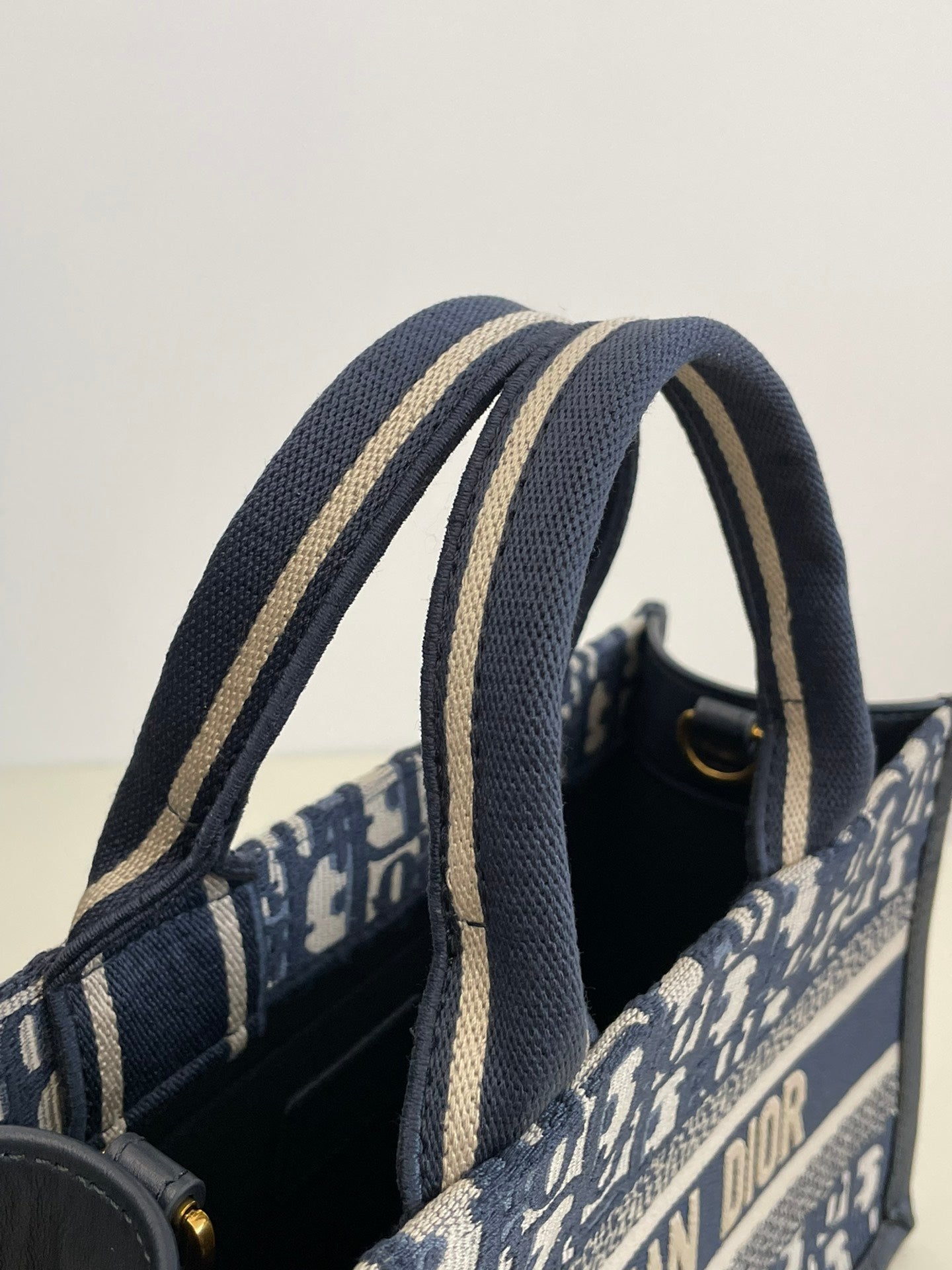 熱銷款 迪D家-老花刺繡迷你托特包