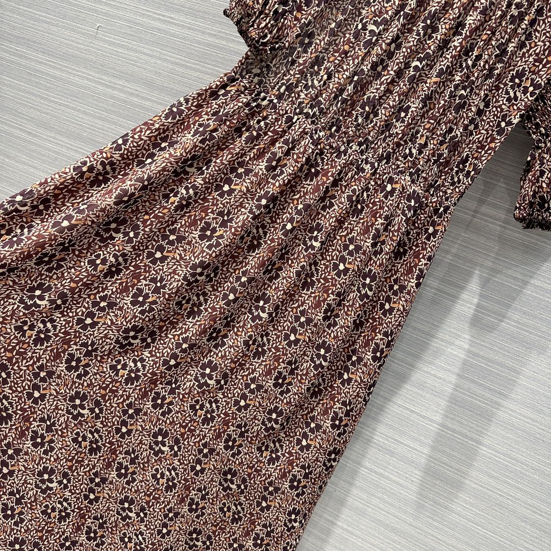 迪D家-2403 24春夏新品赫本風復古抽像元素印花絲質洋裝 紅色