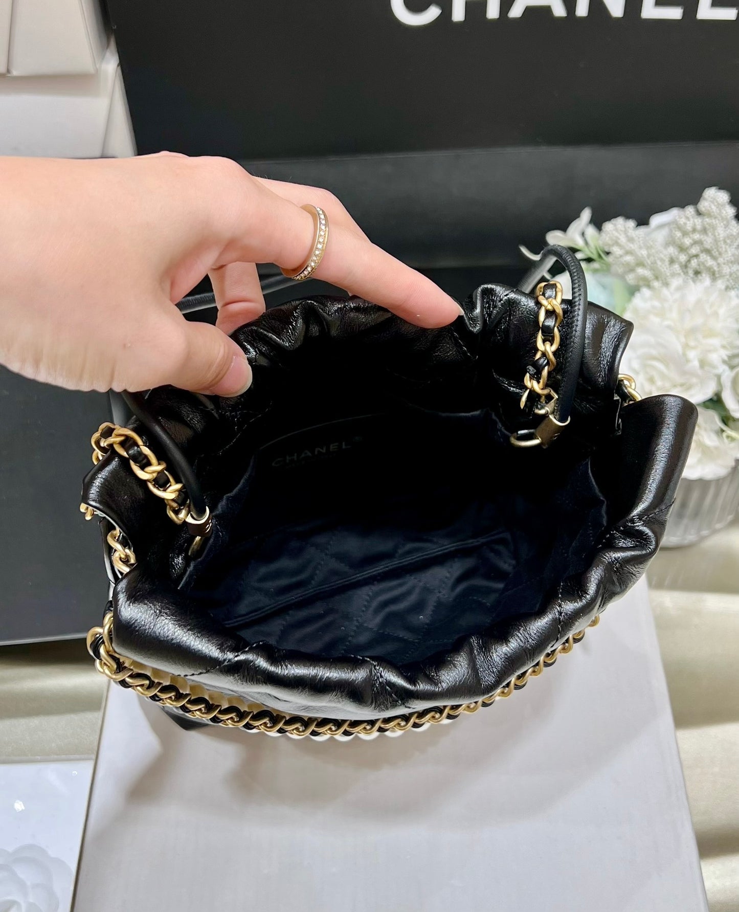 小香家-Chanel 22號手袋 黑色 雙鍊條 珍珠鍊